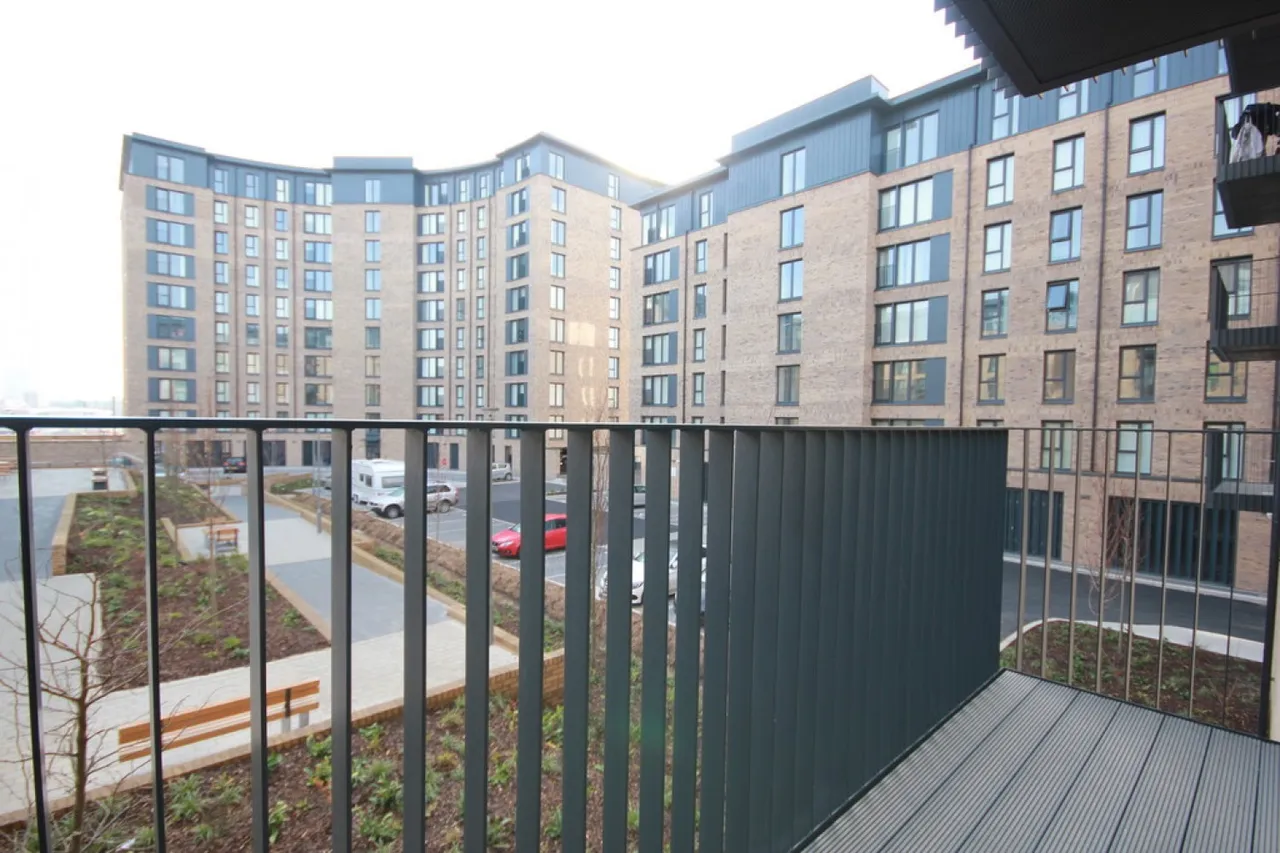 Hamilton Apartments, Spring Street, Park Central, B15, photo 5