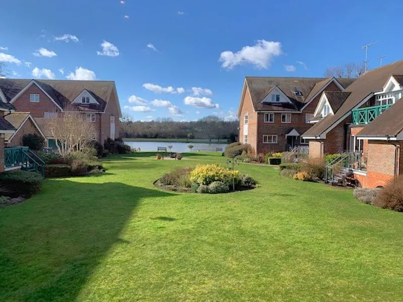 Andrews Reach, Bourne End SL8 5GA, photo 4