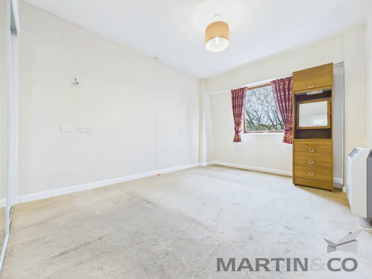 Victoria Road North, Southsea, photo 6