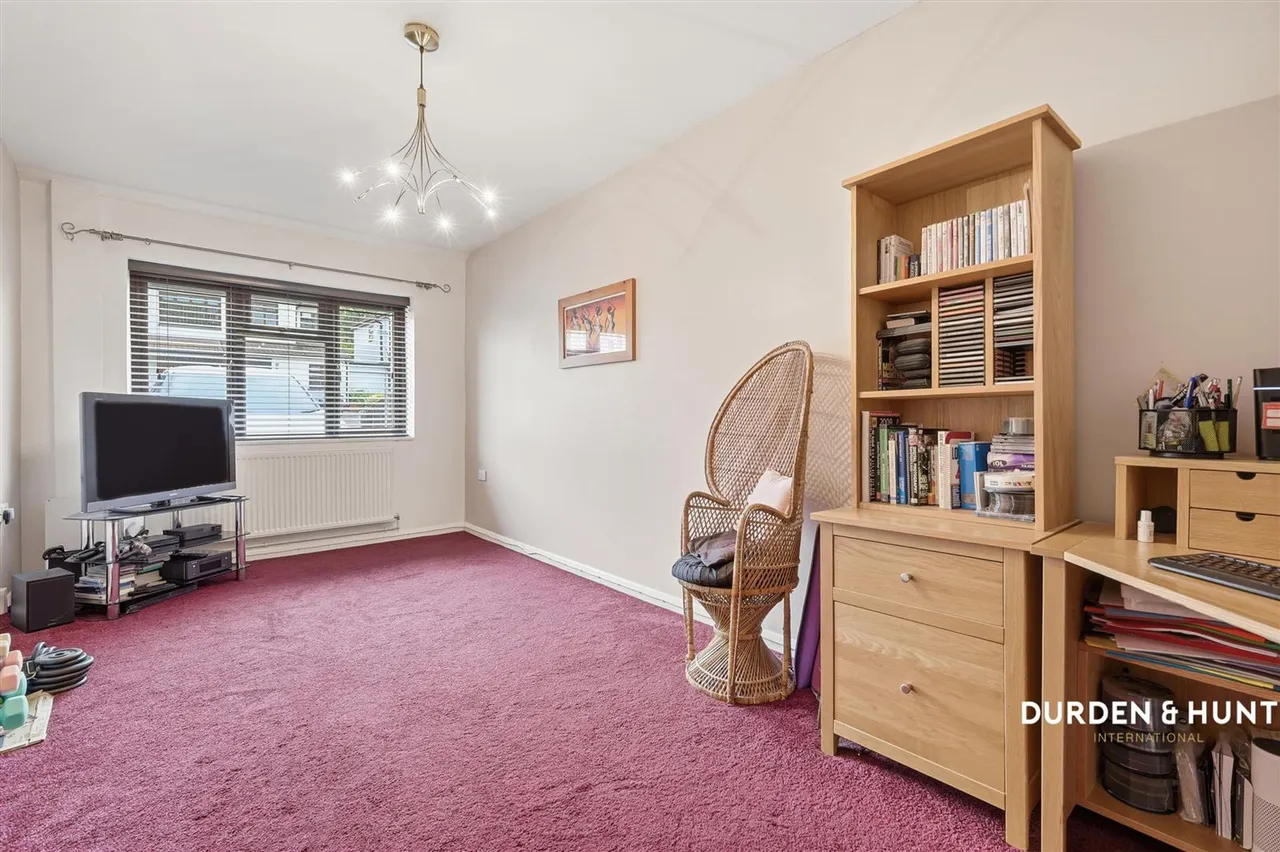 Northumberland Avenue, Hornchurch, RM11, photo 6