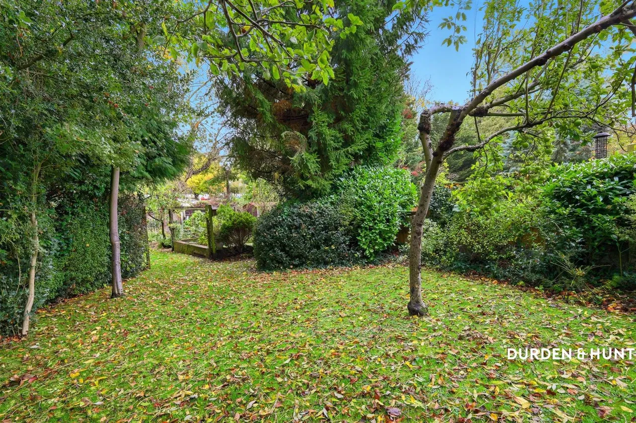 Northumberland Avenue, Hornchurch, RM11, photo 18