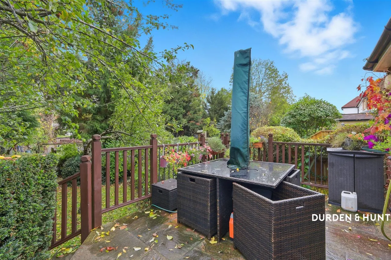 Northumberland Avenue, Hornchurch, RM11, photo 17