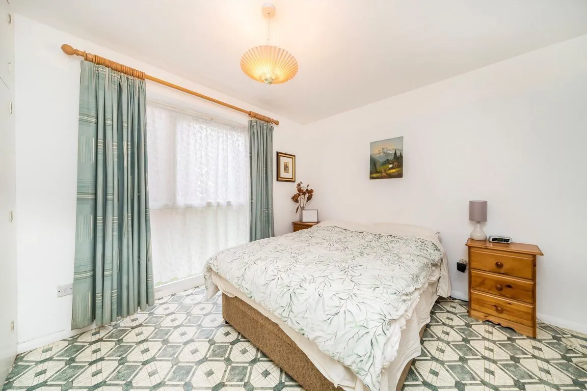 Sunninghill Court, W3, photo 3
