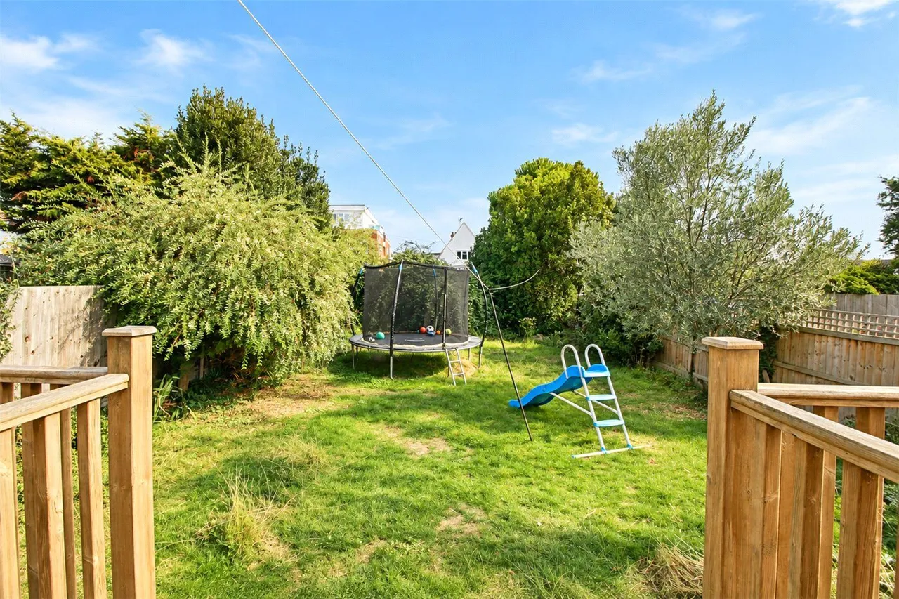 Medway Crescent, Leigh-on-Sea, SS9, photo 11