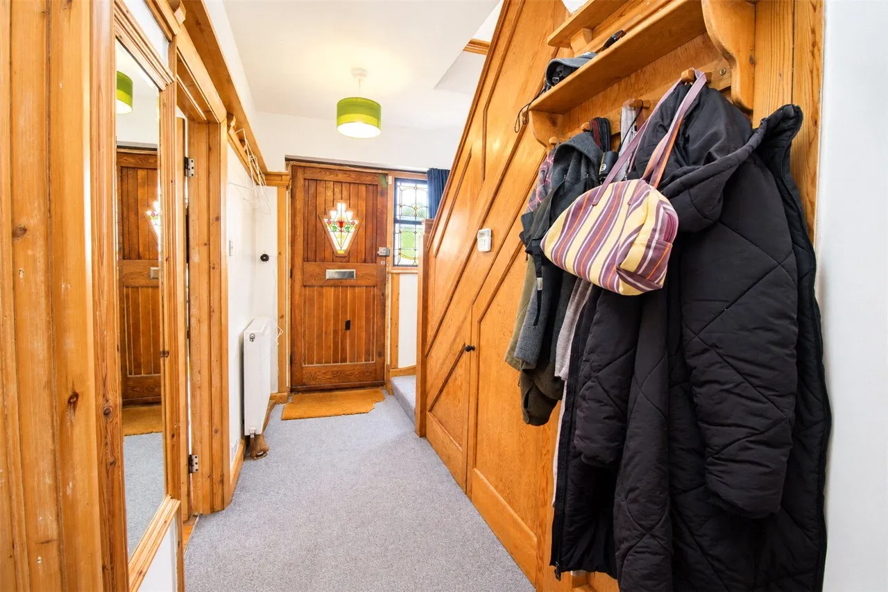 Medway Crescent, Leigh-on-Sea, SS9, photo 13
