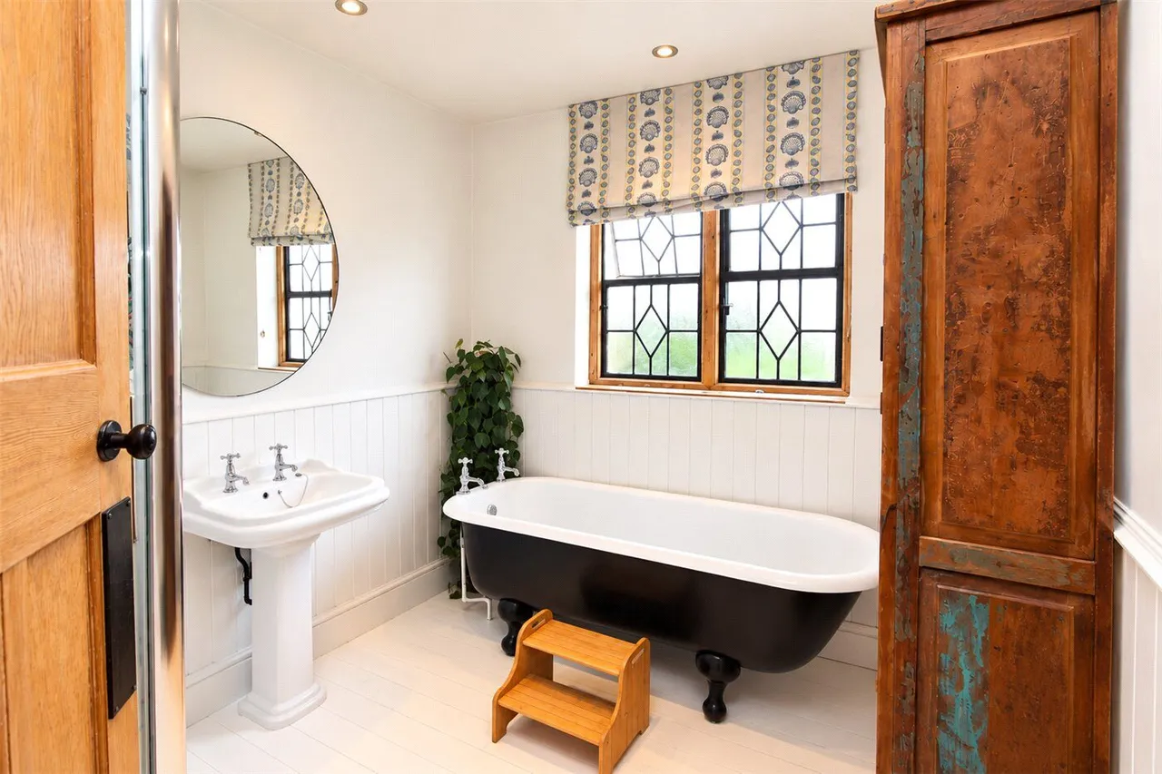 Medway Crescent, Leigh-on-Sea, SS9, photo 9