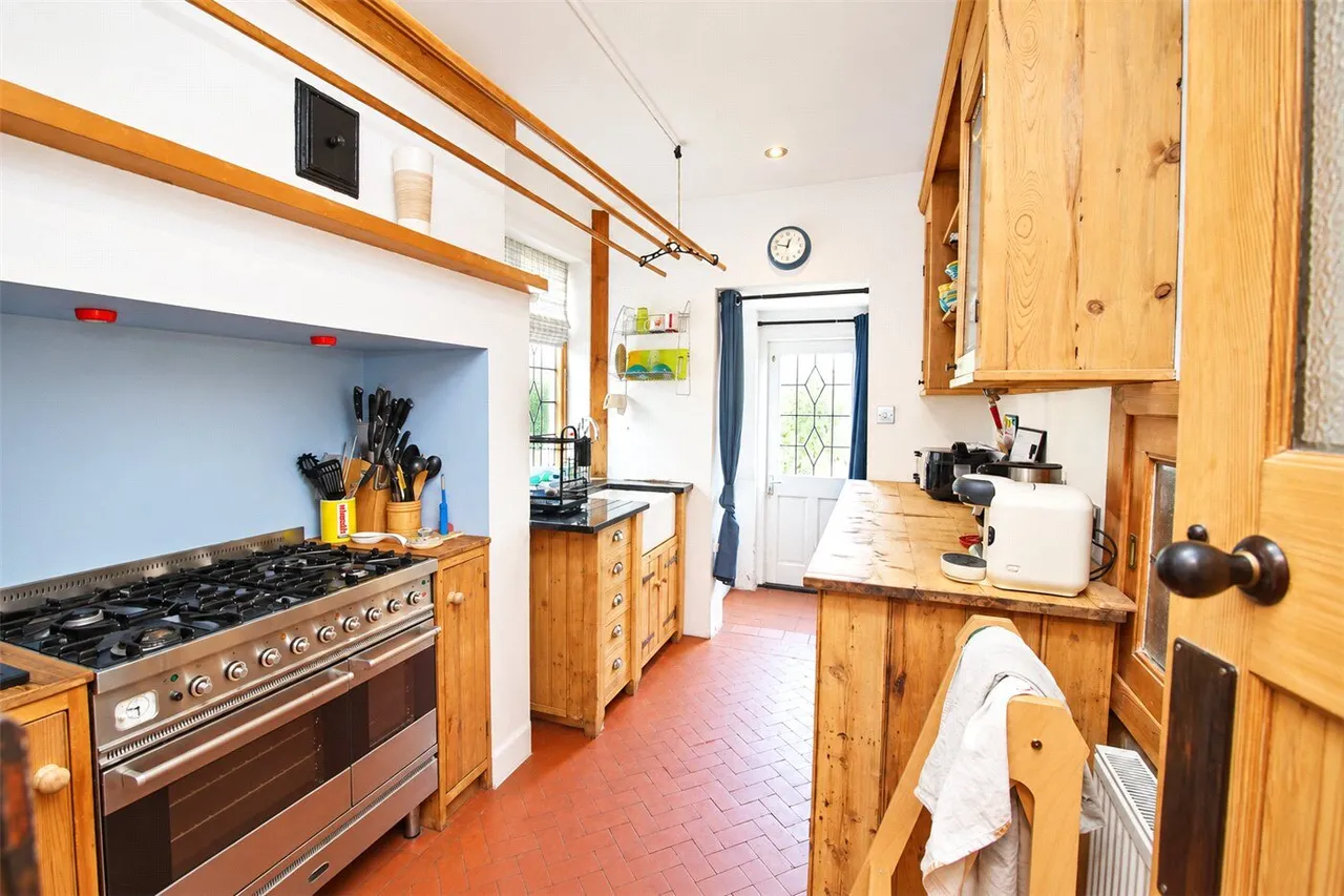 Medway Crescent, Leigh-on-Sea, SS9, photo 3