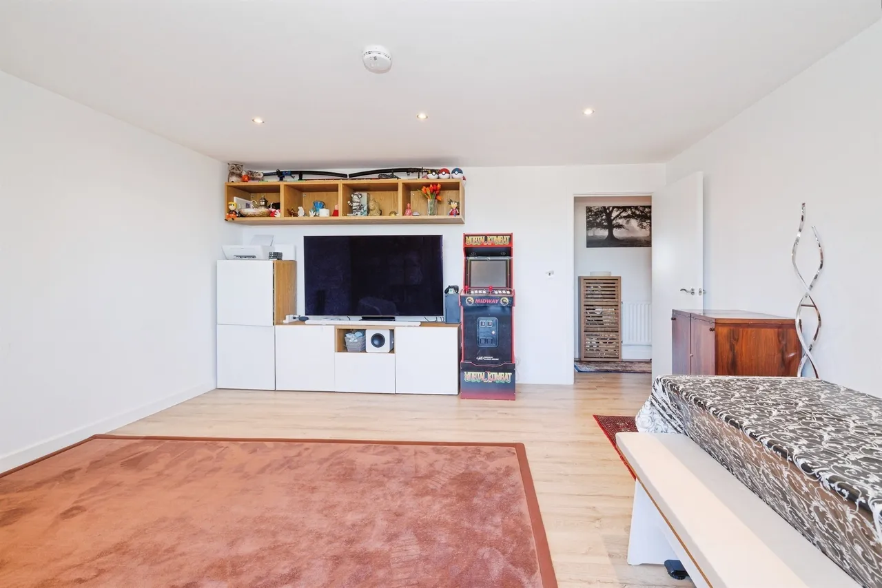 Wellstones, Watford, WD17, photo 10