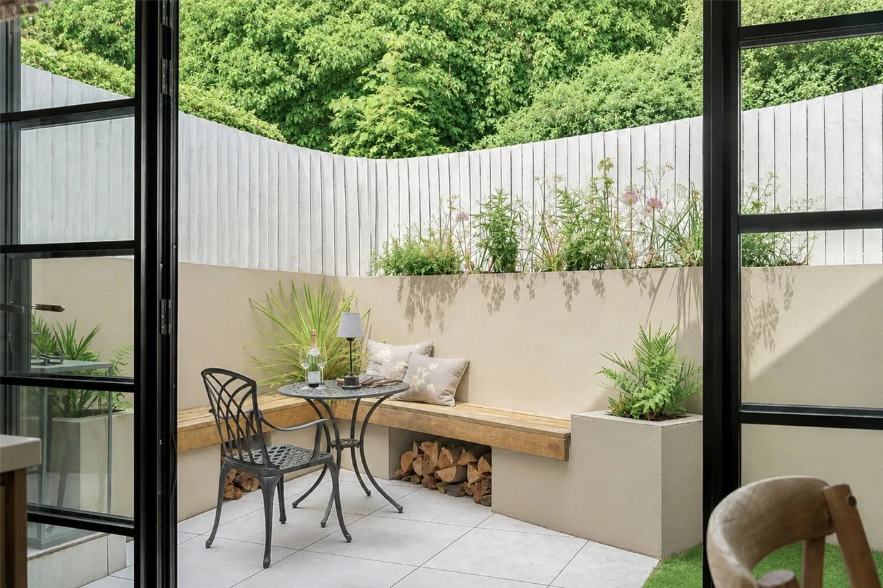 Johnson Place, Henley-in-Arden, B95, photo 19