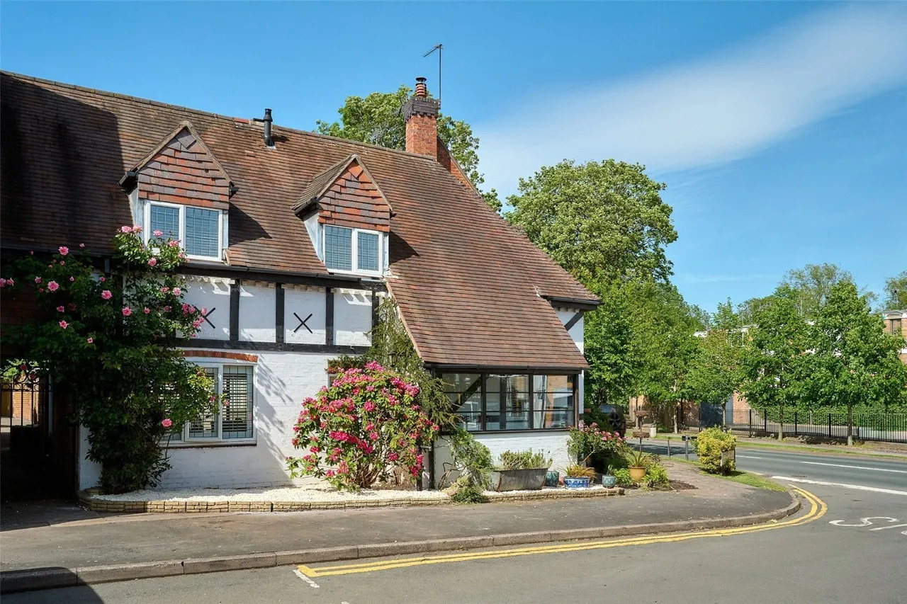 Johnson Place, Henley-in-Arden, B95, photo 20
