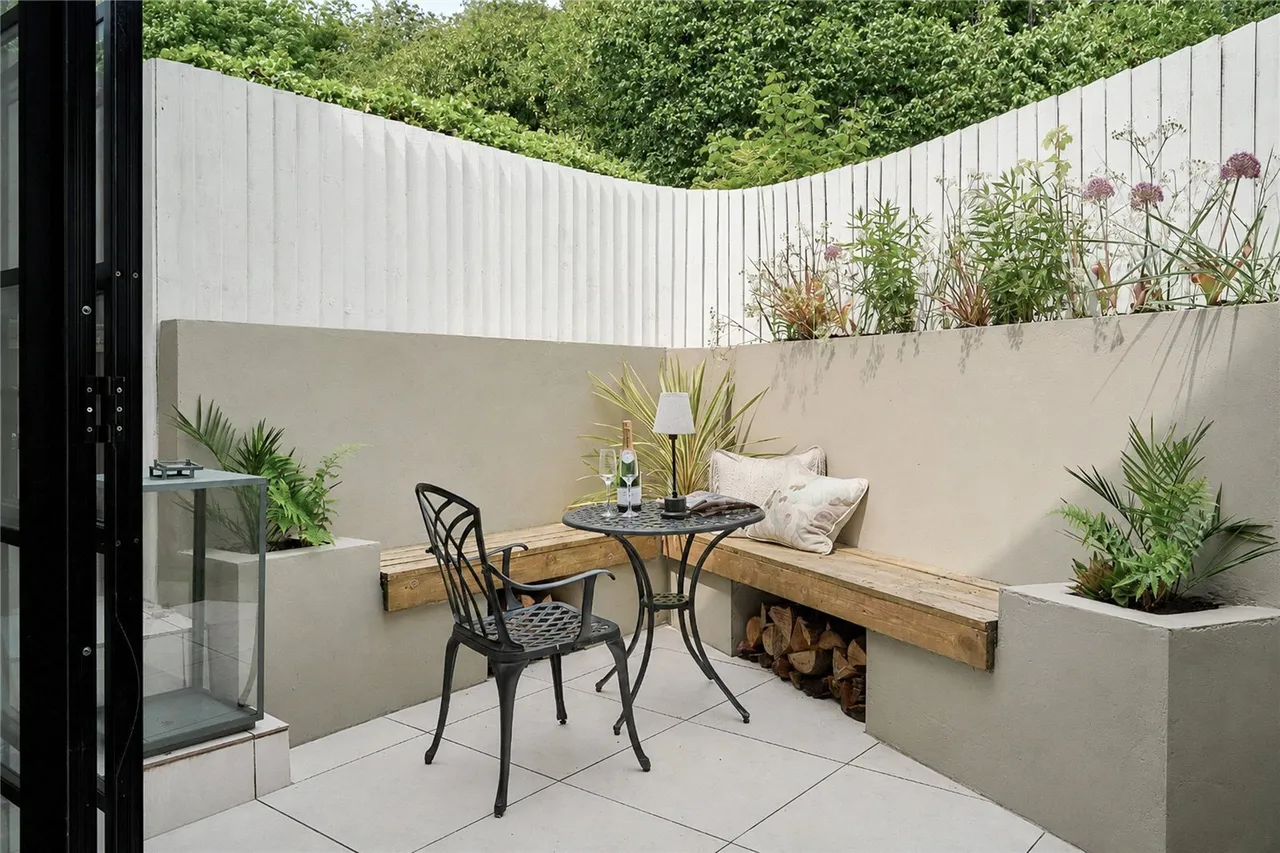 Johnson Place, Henley-in-Arden, B95, photo 7