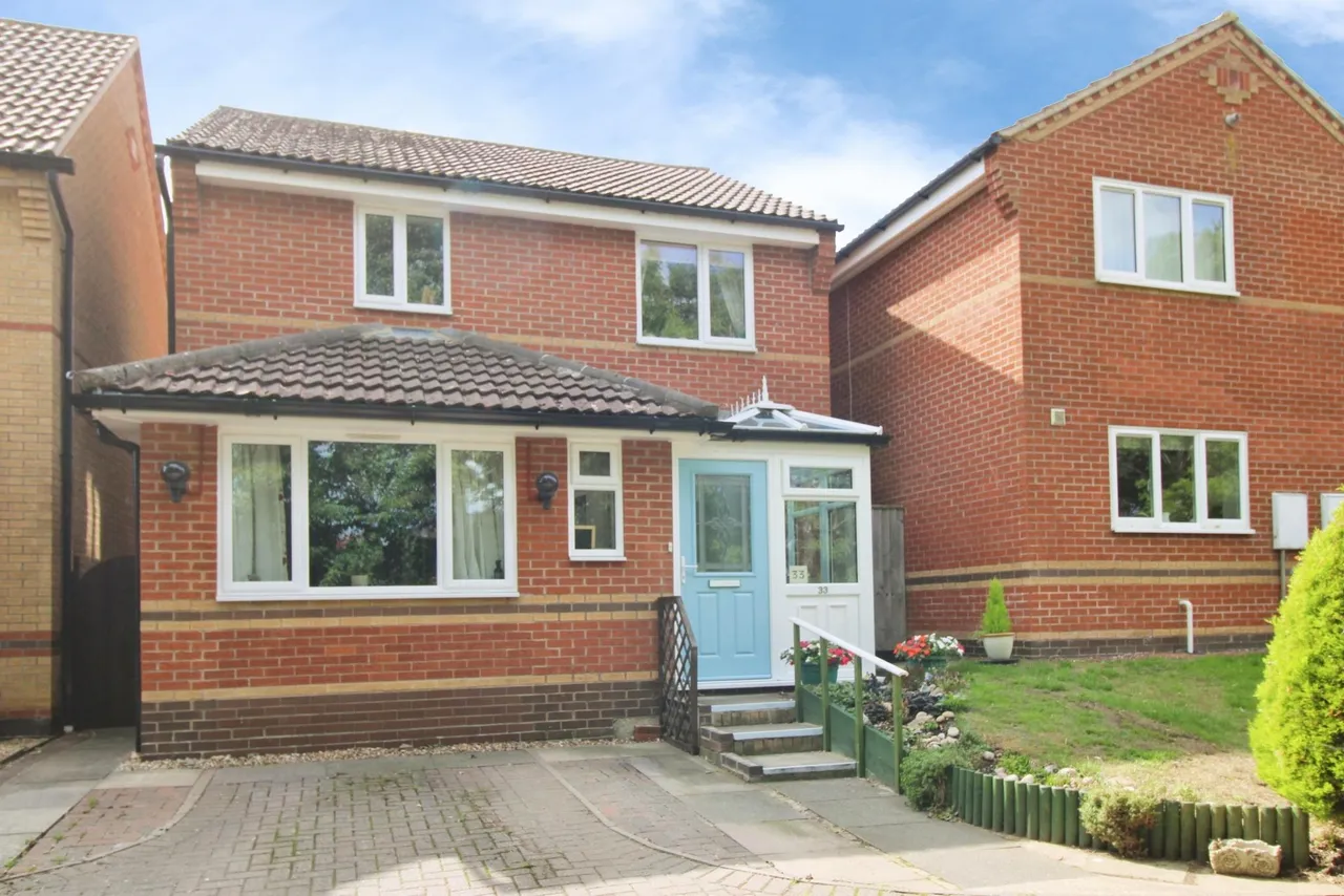 3 bed house for sale, Wensleydale Close, Grantham, NG31