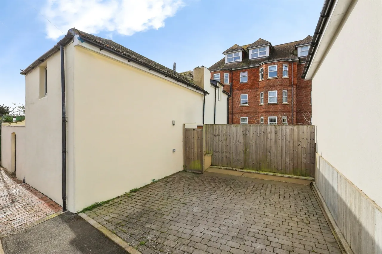 Selwyn Road, Eastbourne, photo 12