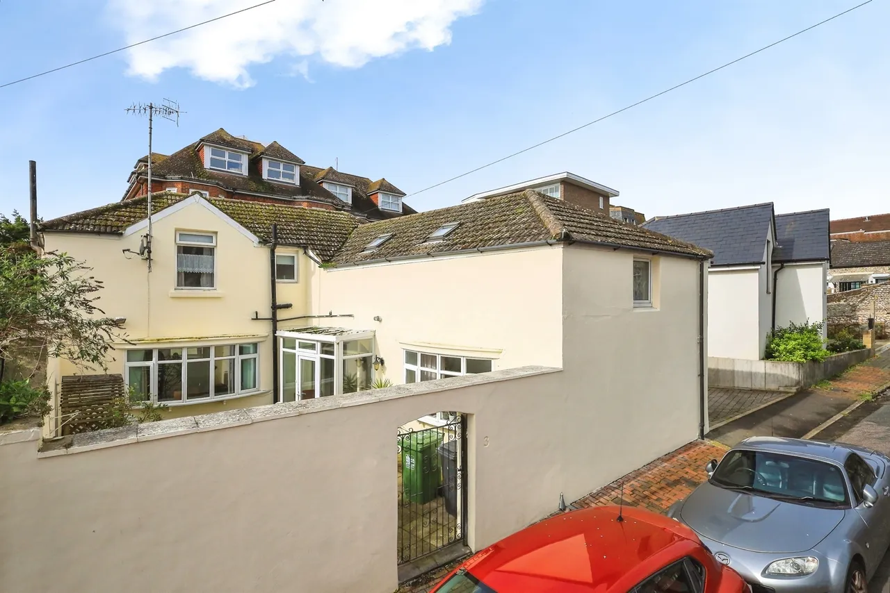 3 bed house for sale — Selwyn Road, Eastbourne