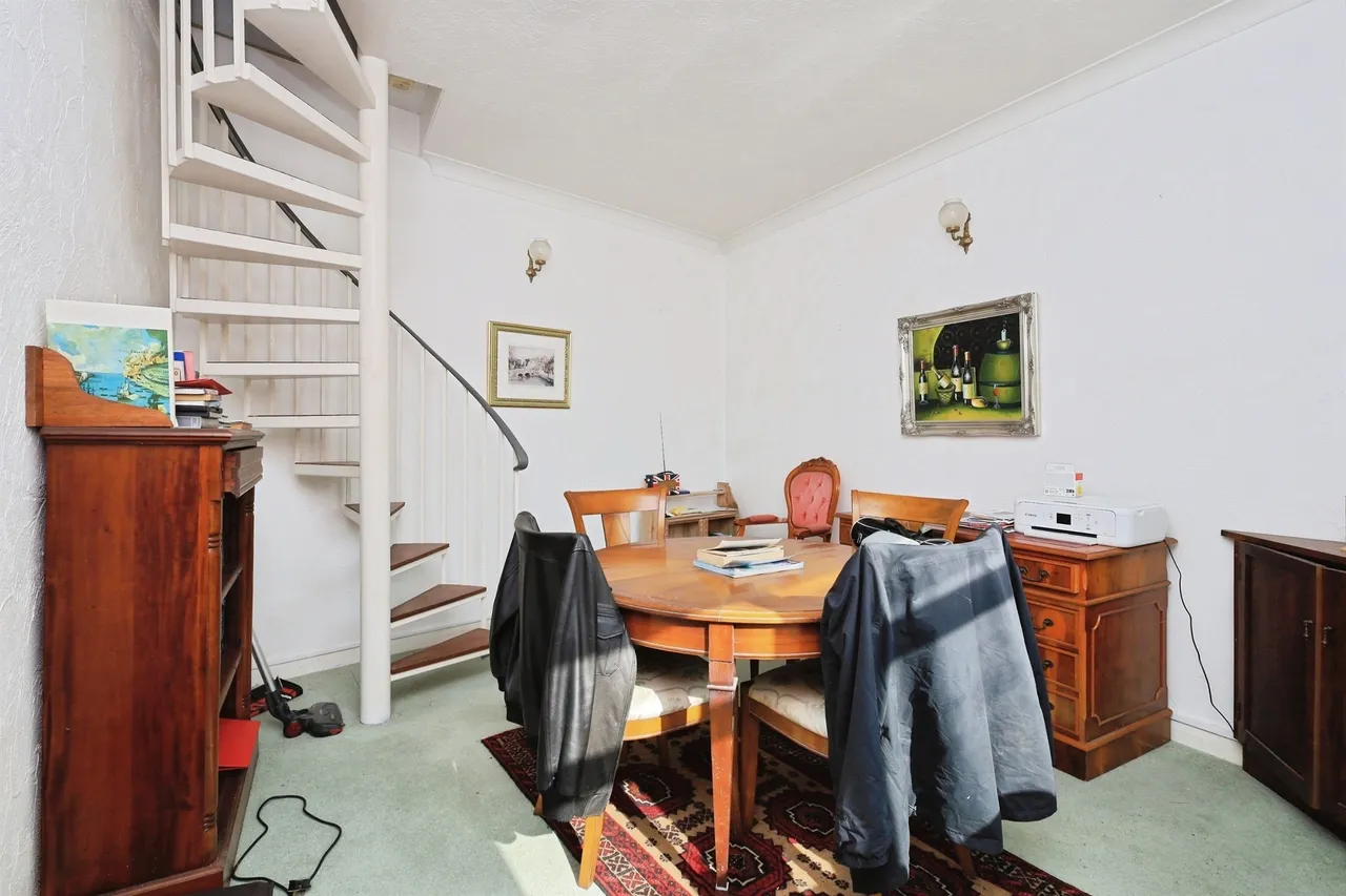 Selwyn Road, Eastbourne, photo 4