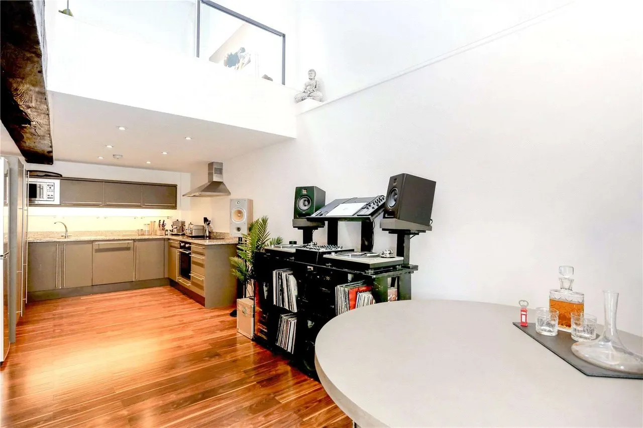 The Listed Building, 350 The Highway, London, E1W 3HU, photo 8