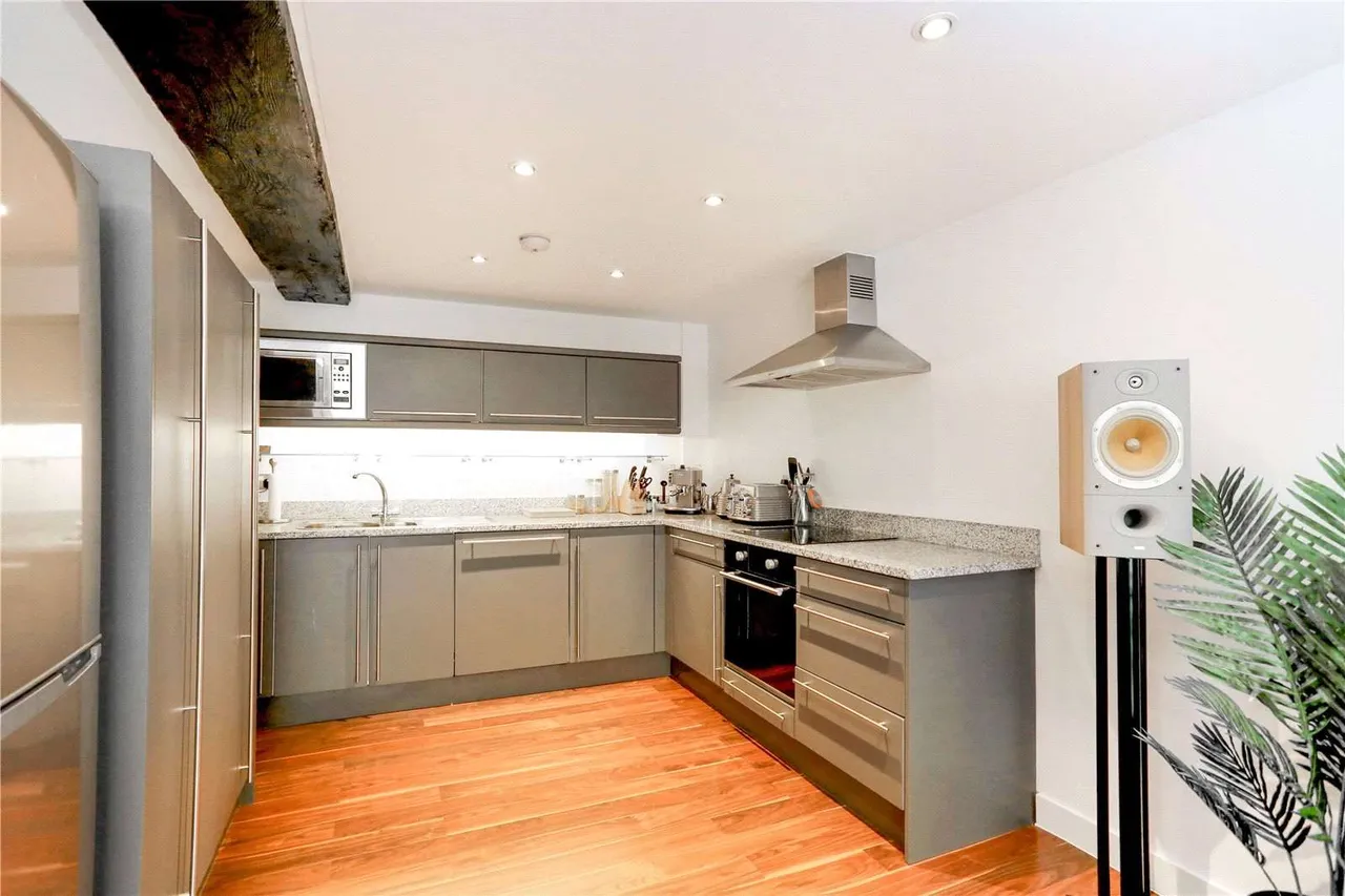 The Listed Building, 350 The Highway, London, E1W 3HU, photo 5