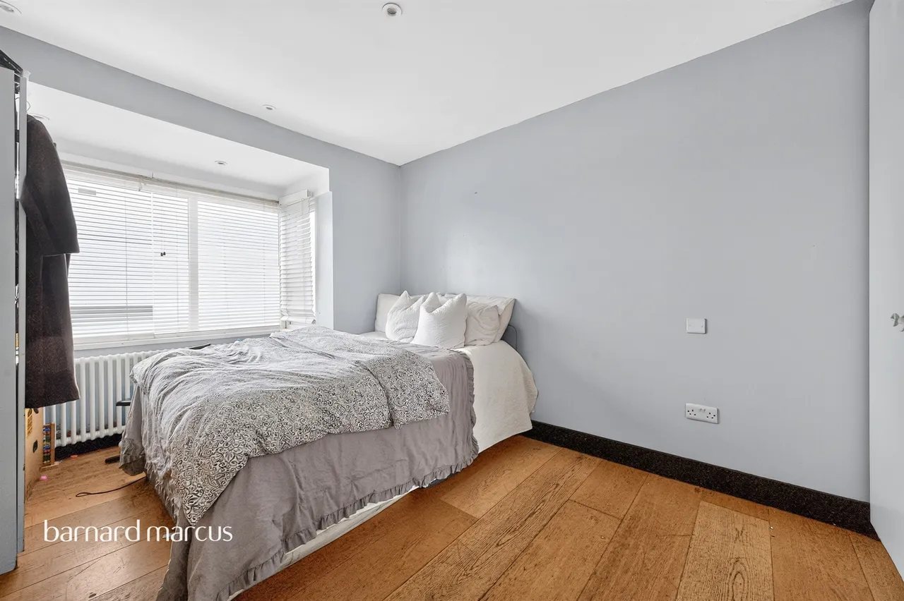 Tolworth Rise South, Surbiton, KT5, photo 8