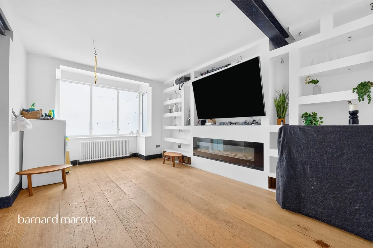 Tolworth Rise South, Surbiton, KT5, photo 4