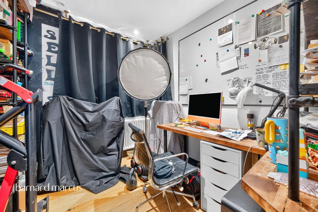 Tolworth Rise South, Surbiton, KT5, photo 13