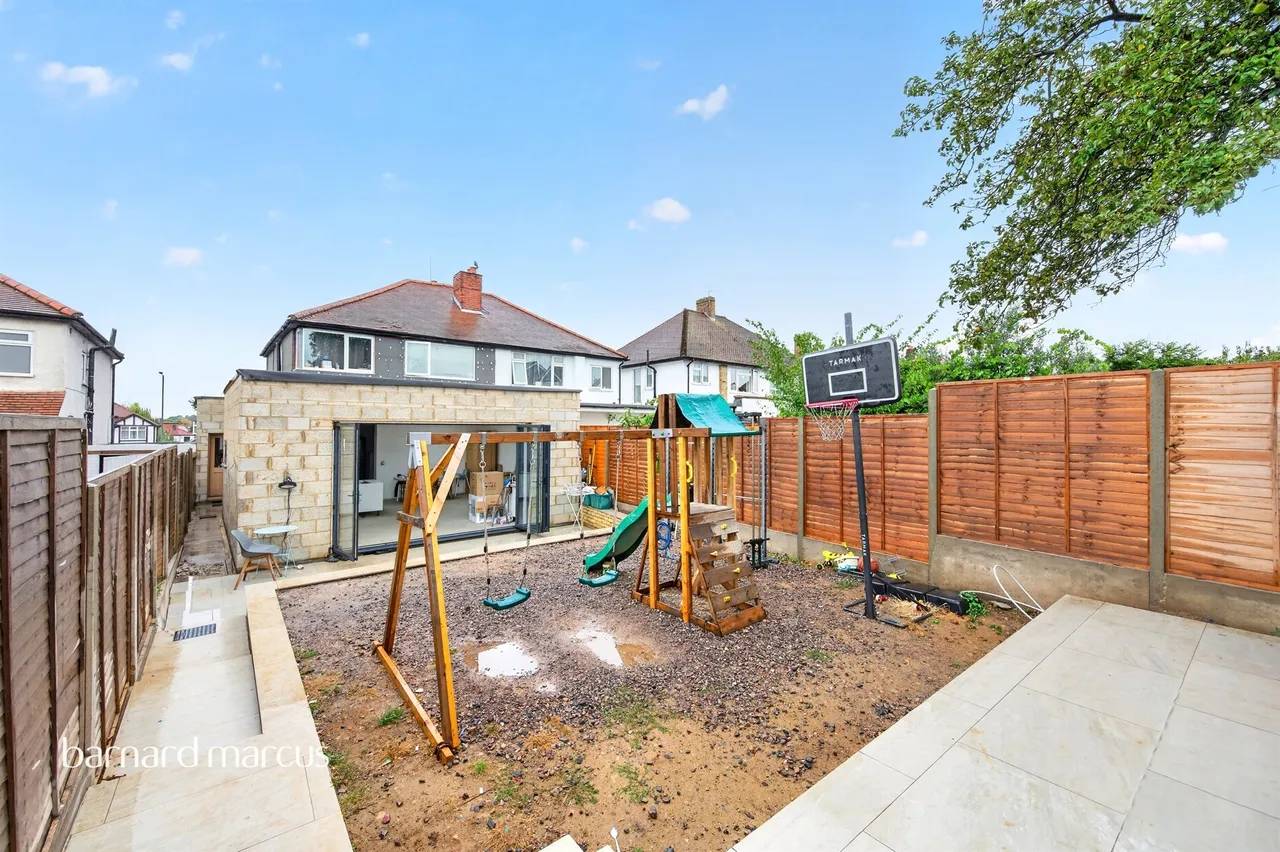 Tolworth Rise South, Surbiton, KT5, photo 11