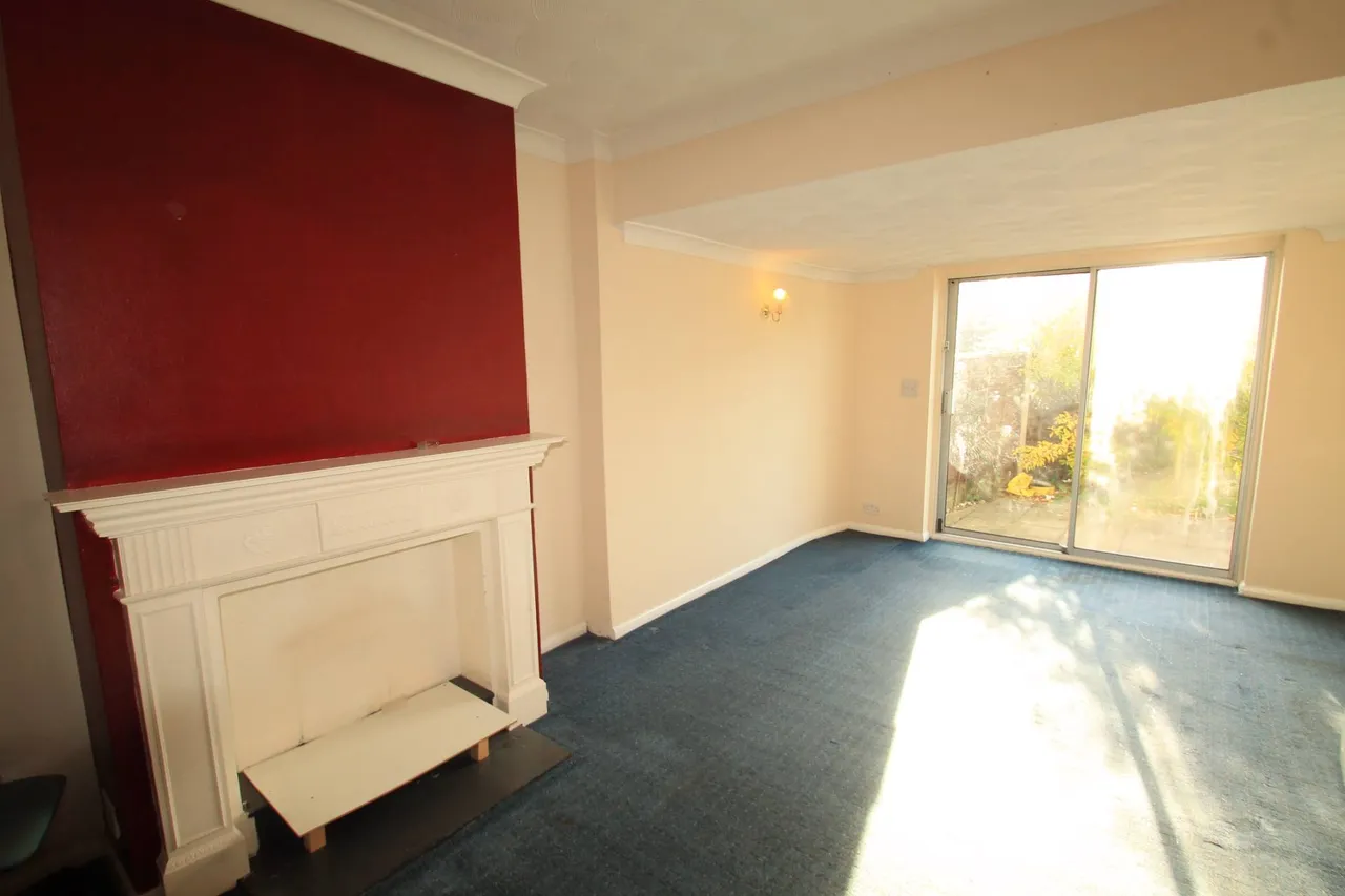 Burnham Crescent, Dartford, photo 3