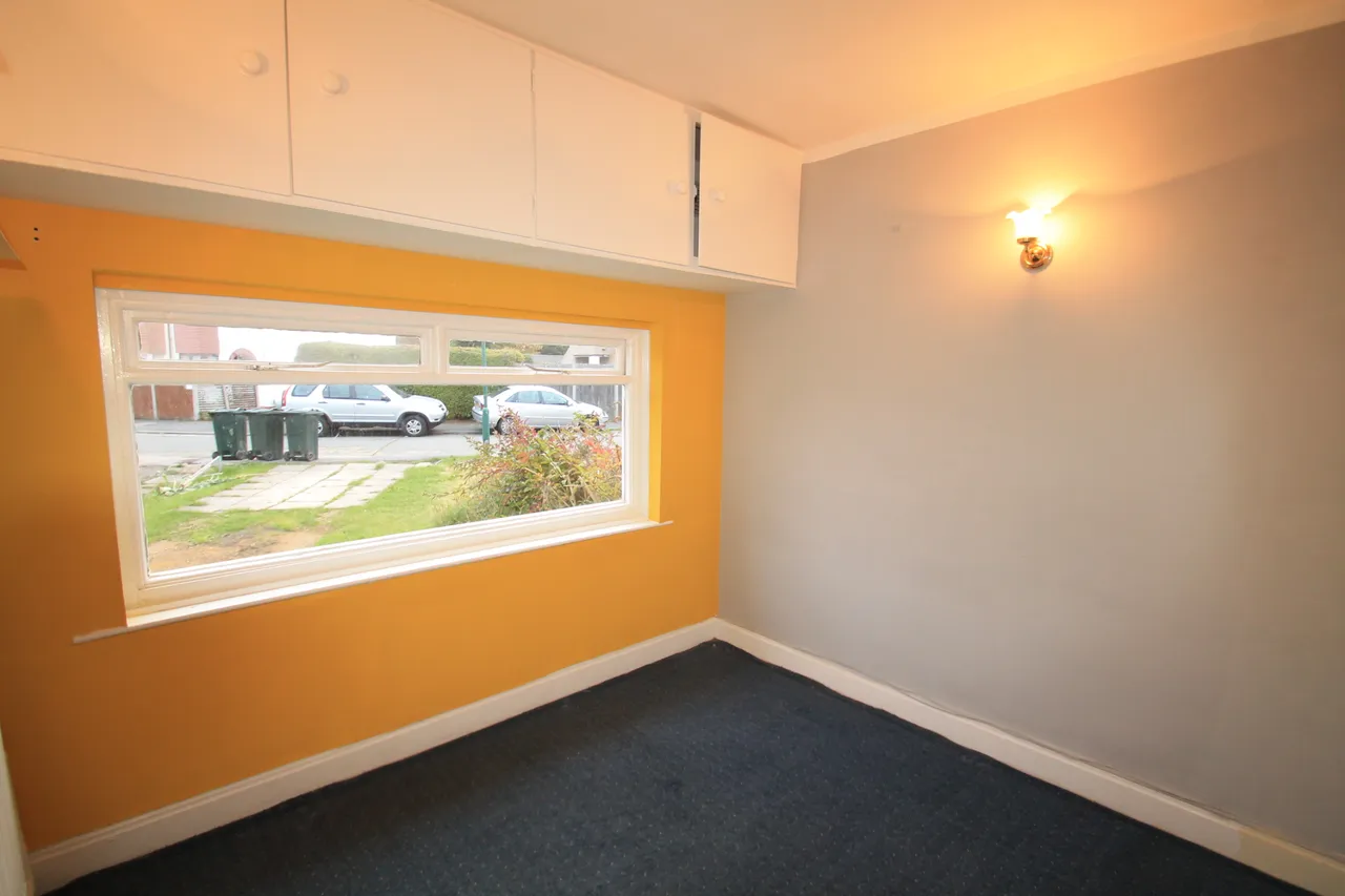 Burnham Crescent, Dartford, photo 4