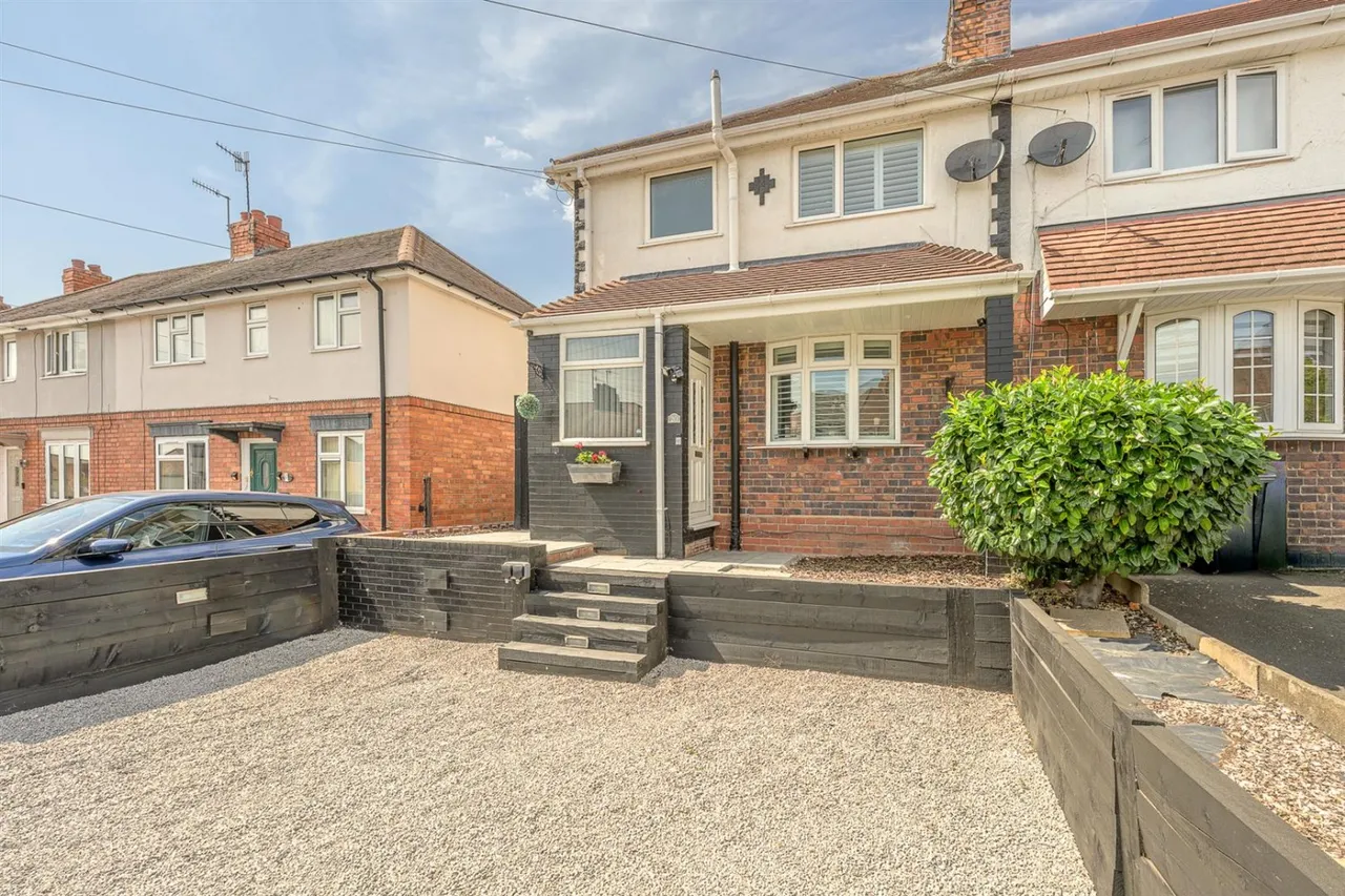 3 bed house for sale — Church Road, Wordsley, DY8 5BB