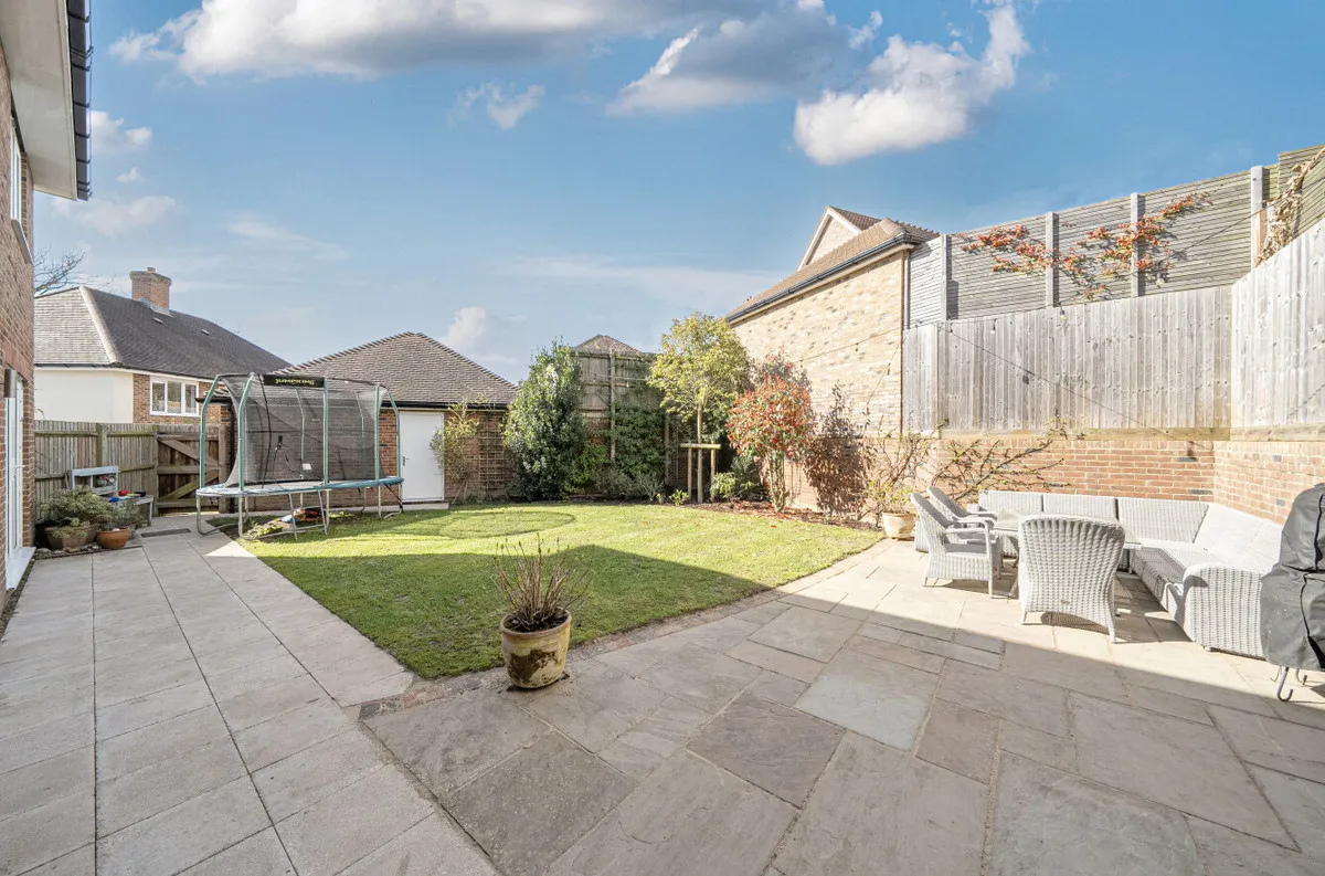 Billingshurst, RH14 9ZT, photo 2