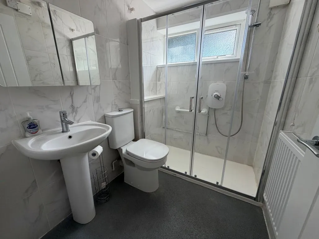 Lee Court Cardiff, CF14, photo 24