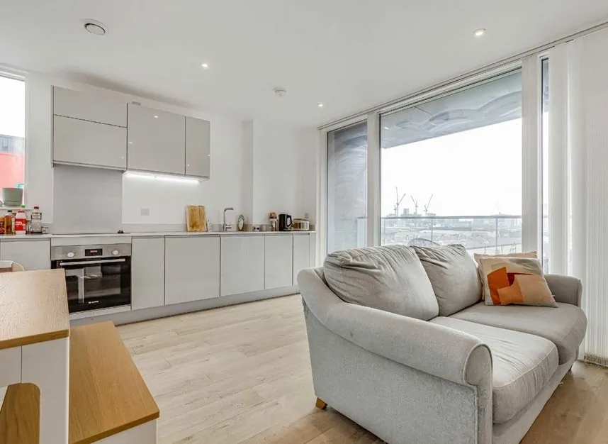 2 bed flat for sale, Corsican Square, Bow, E3