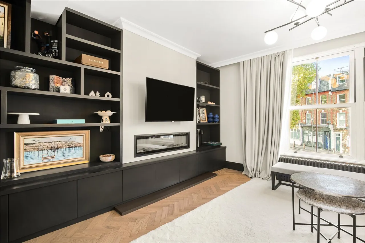 Battersea Rise, London, SW11, photo 14