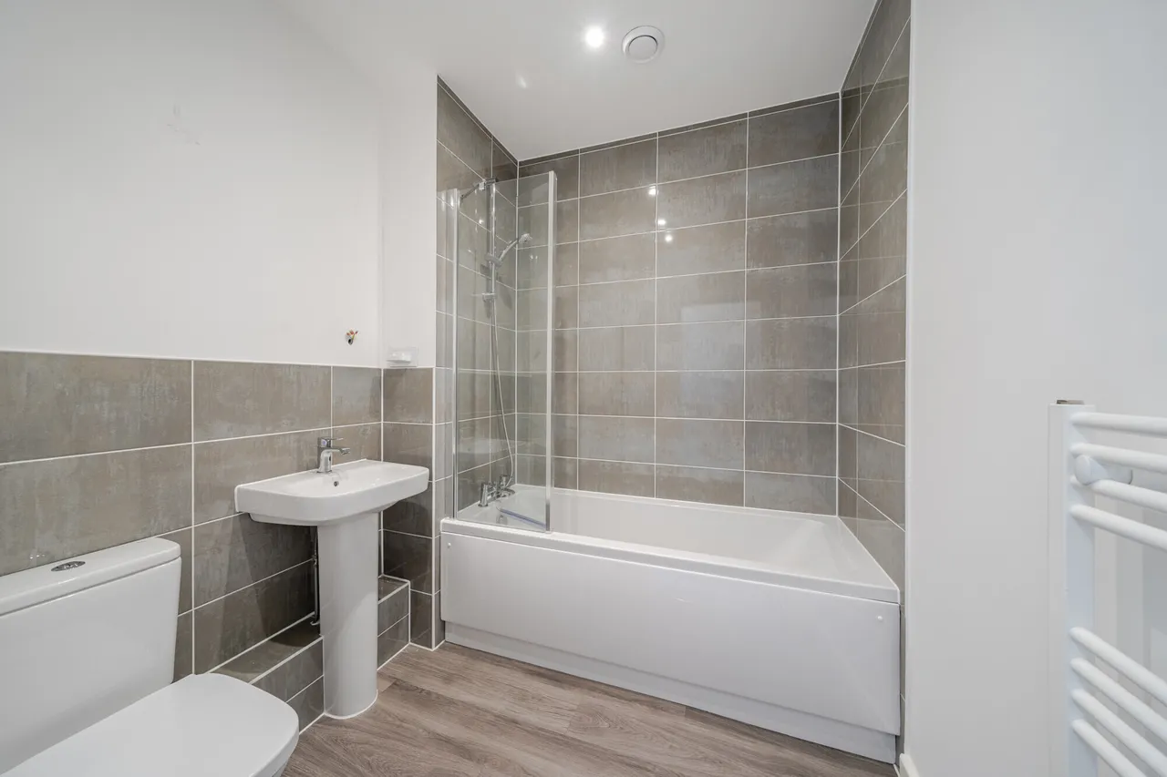 Nightingale Walk, Farnham, GU9, photo 11