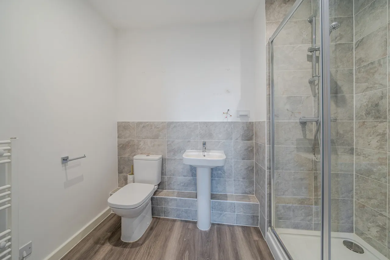 Nightingale Walk, Farnham, GU9, photo 13