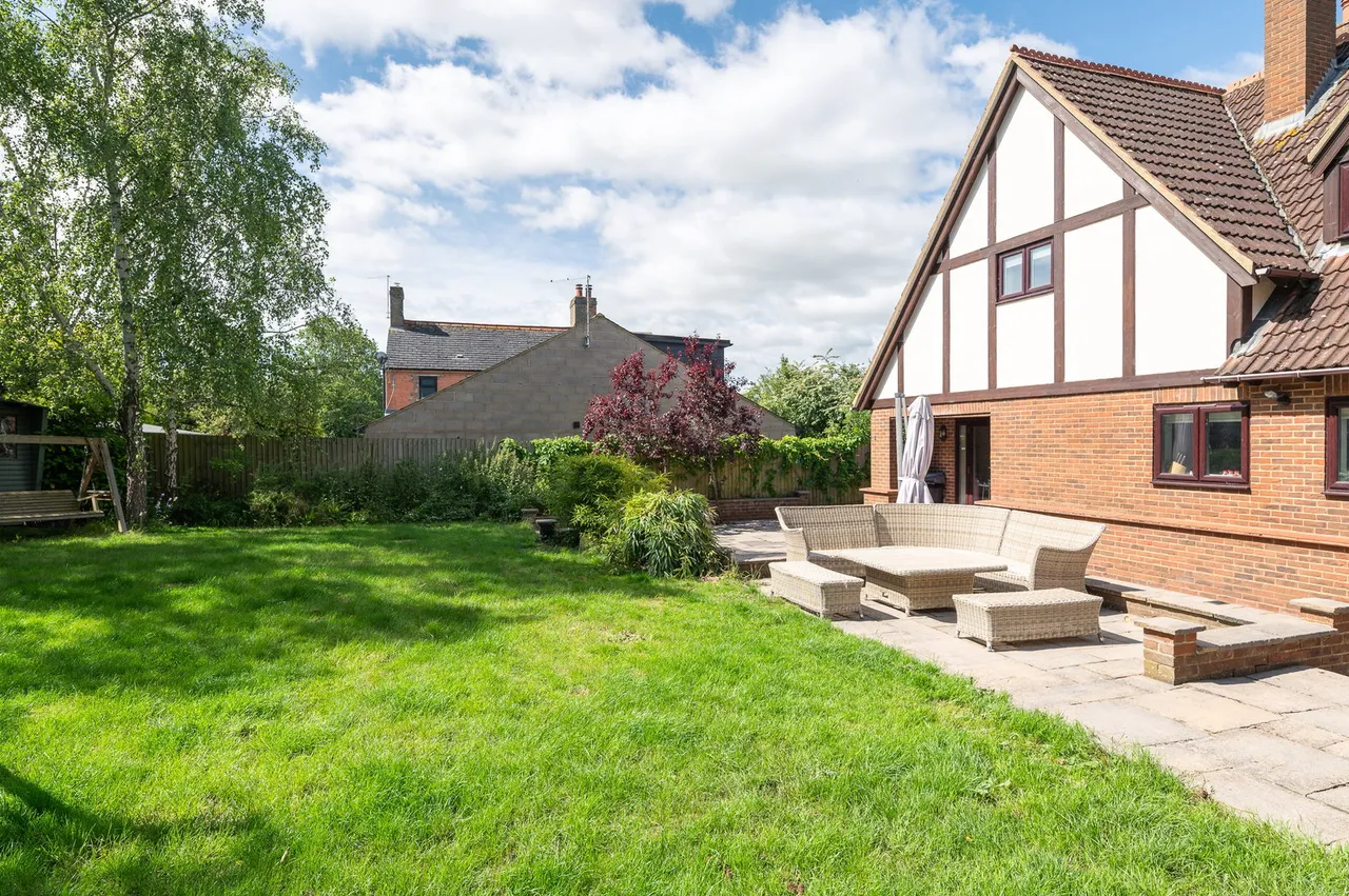 Homefield Cottage, Tilbrook, photo 35