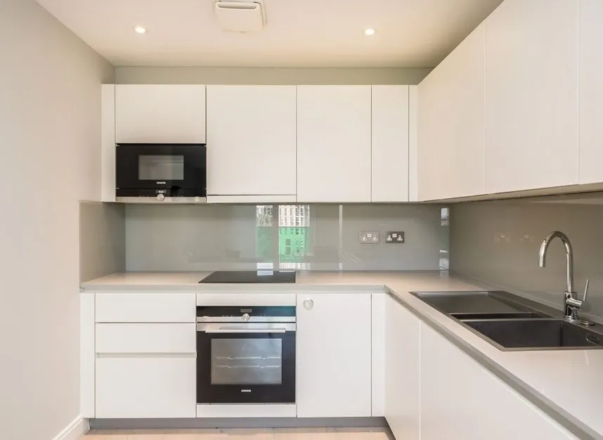 Plough Road, Battersea, SW11, photo 3