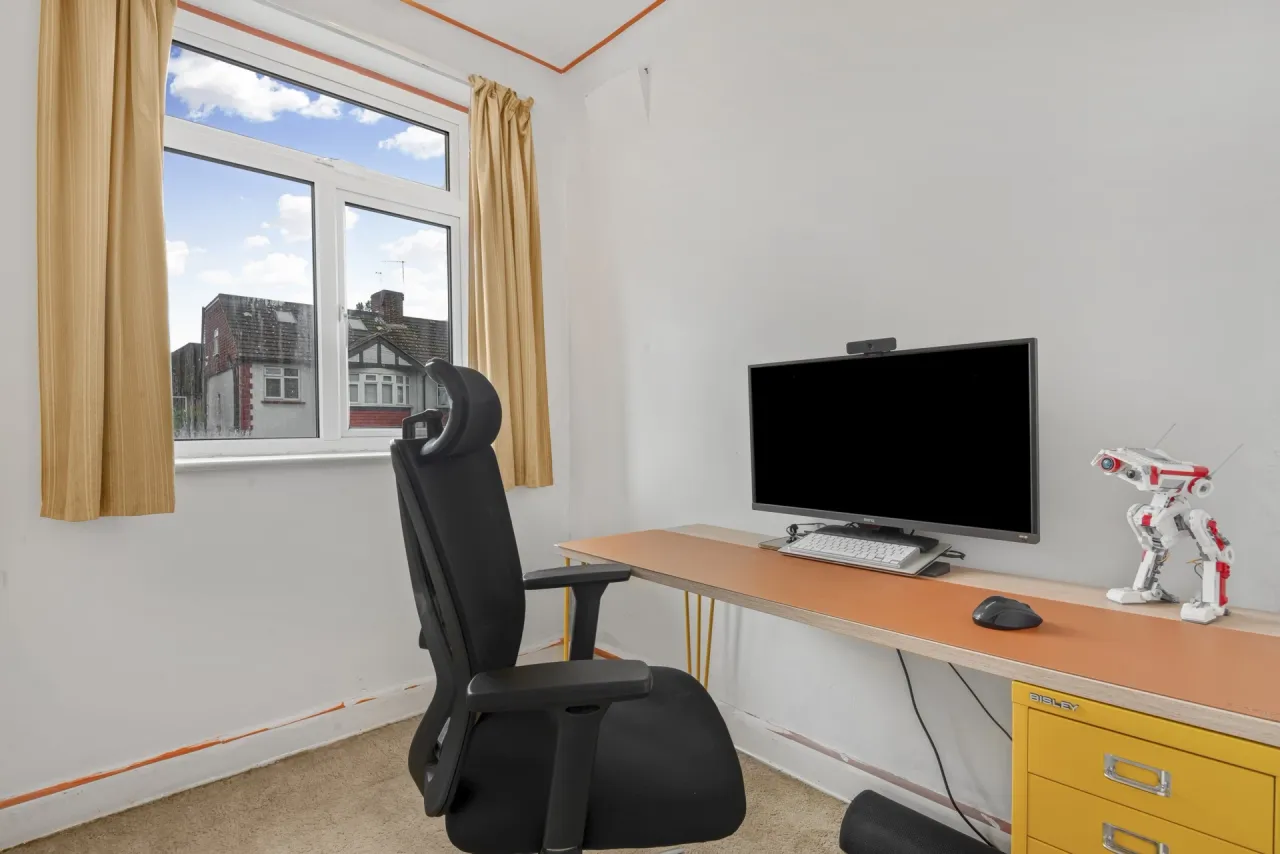 Blackmore Avenue, Southall, UB1 3ES, photo 19