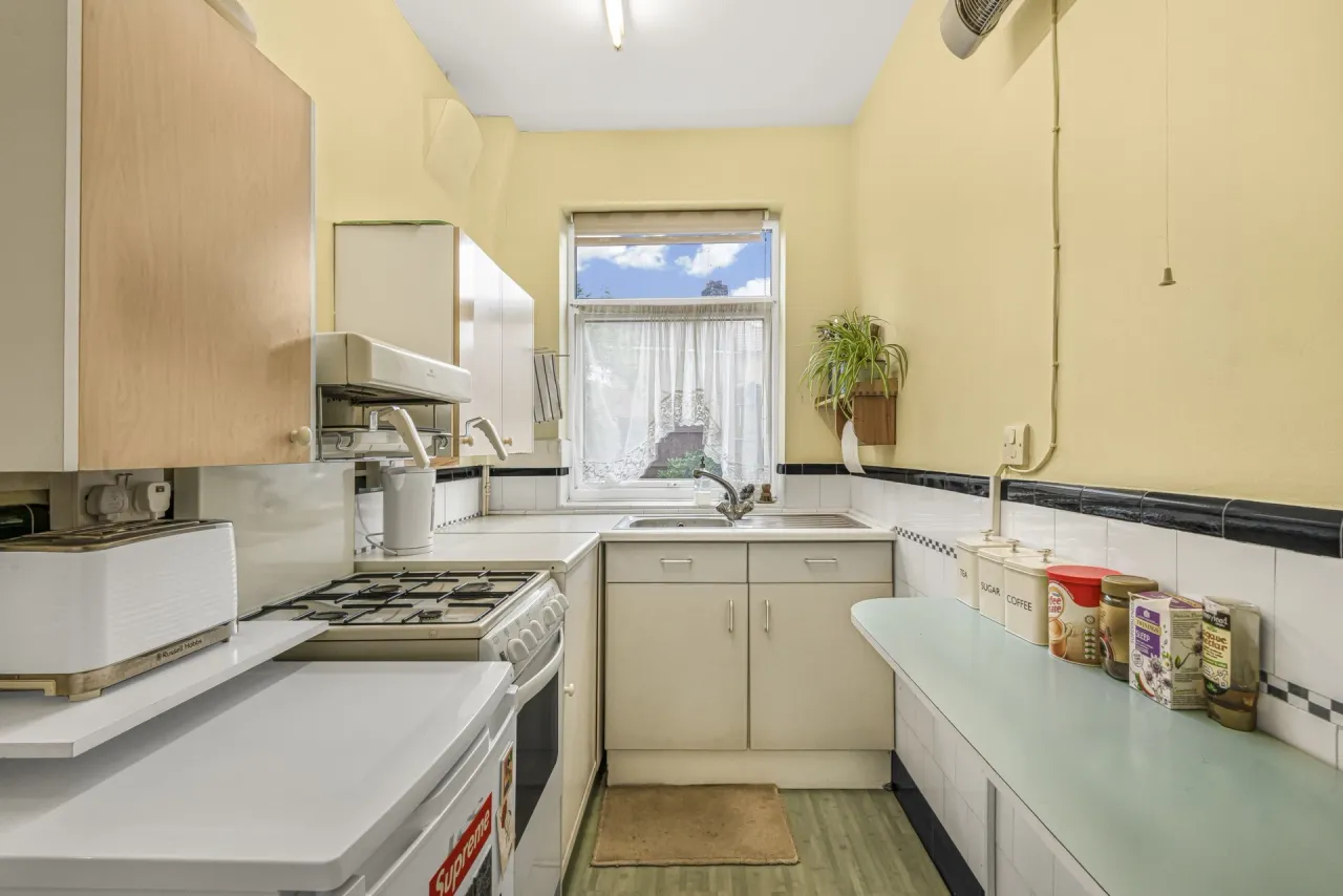 Blackmore Avenue, Southall, UB1 3ES, photo 15