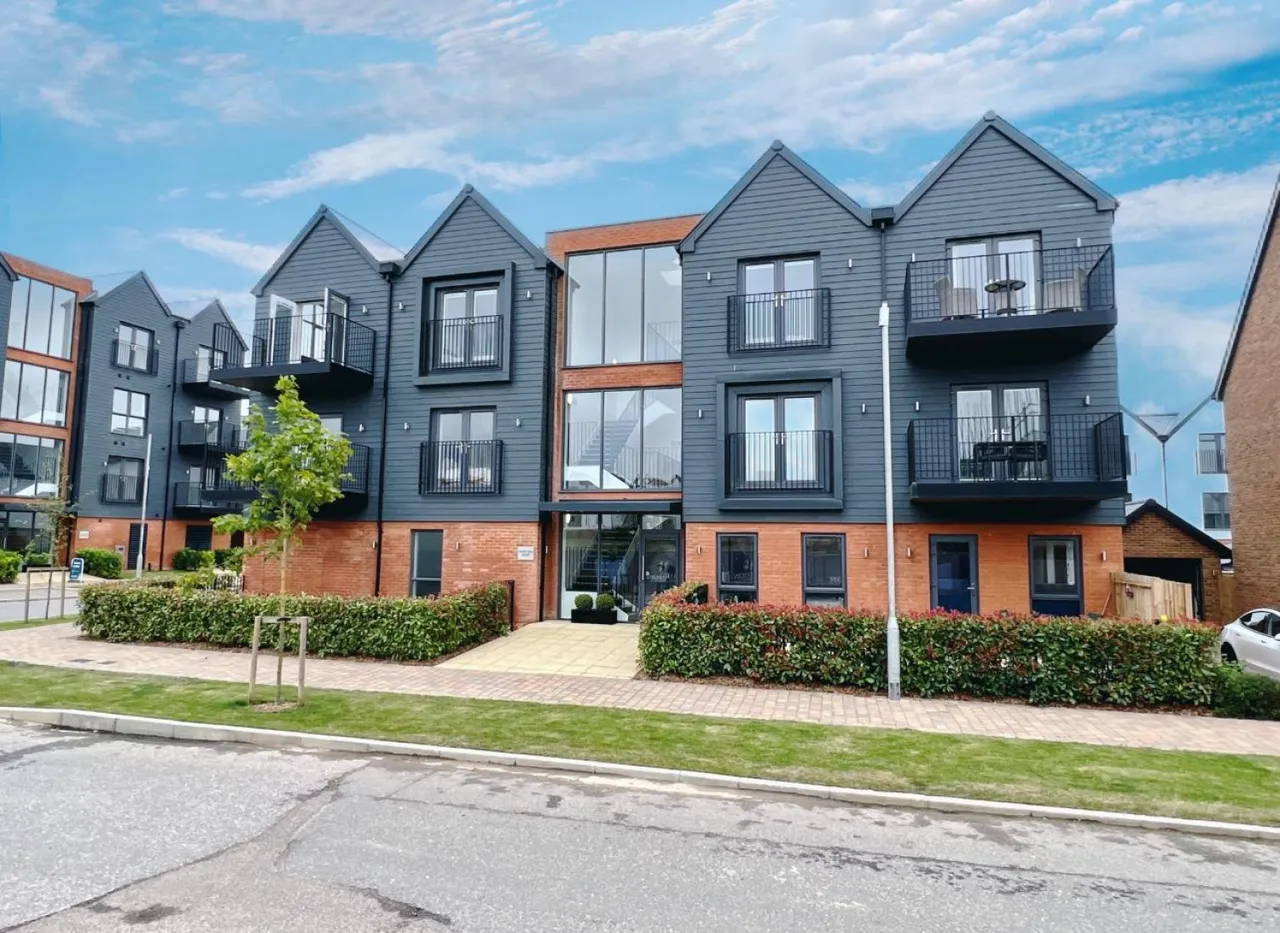 2 bed flat for sale — Highwood Drive, Chilmington Green
