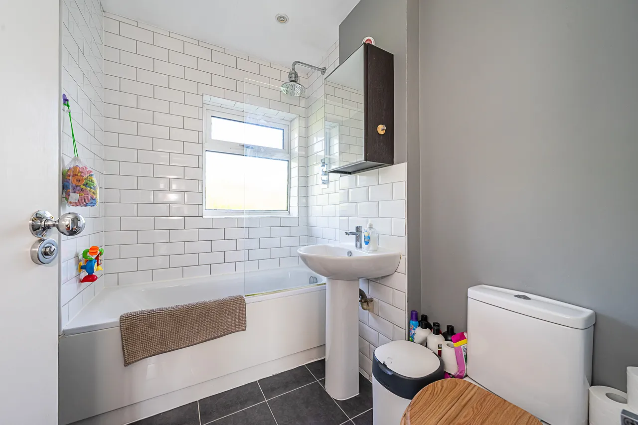 Bolton Road, London, W4, photo 7
