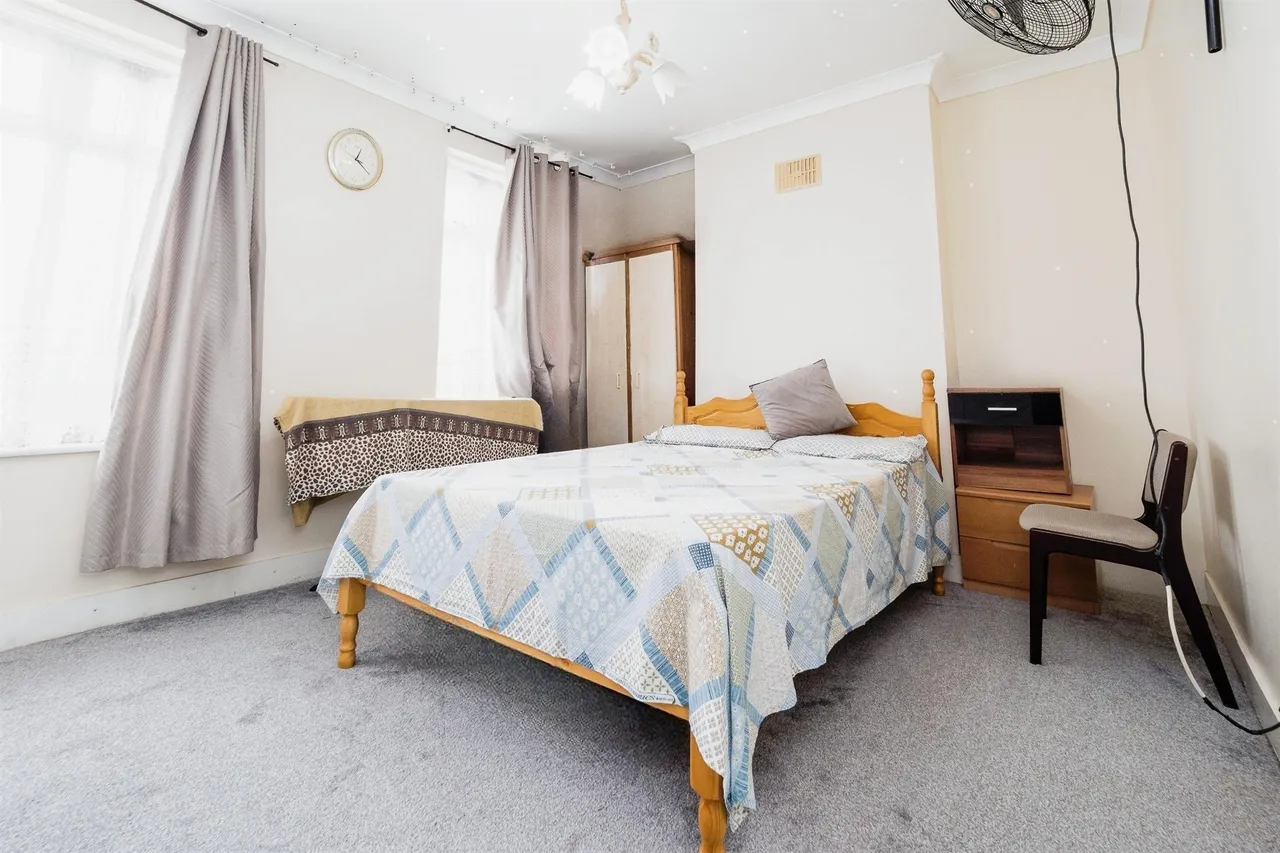 Boundary Road, London, photo 6