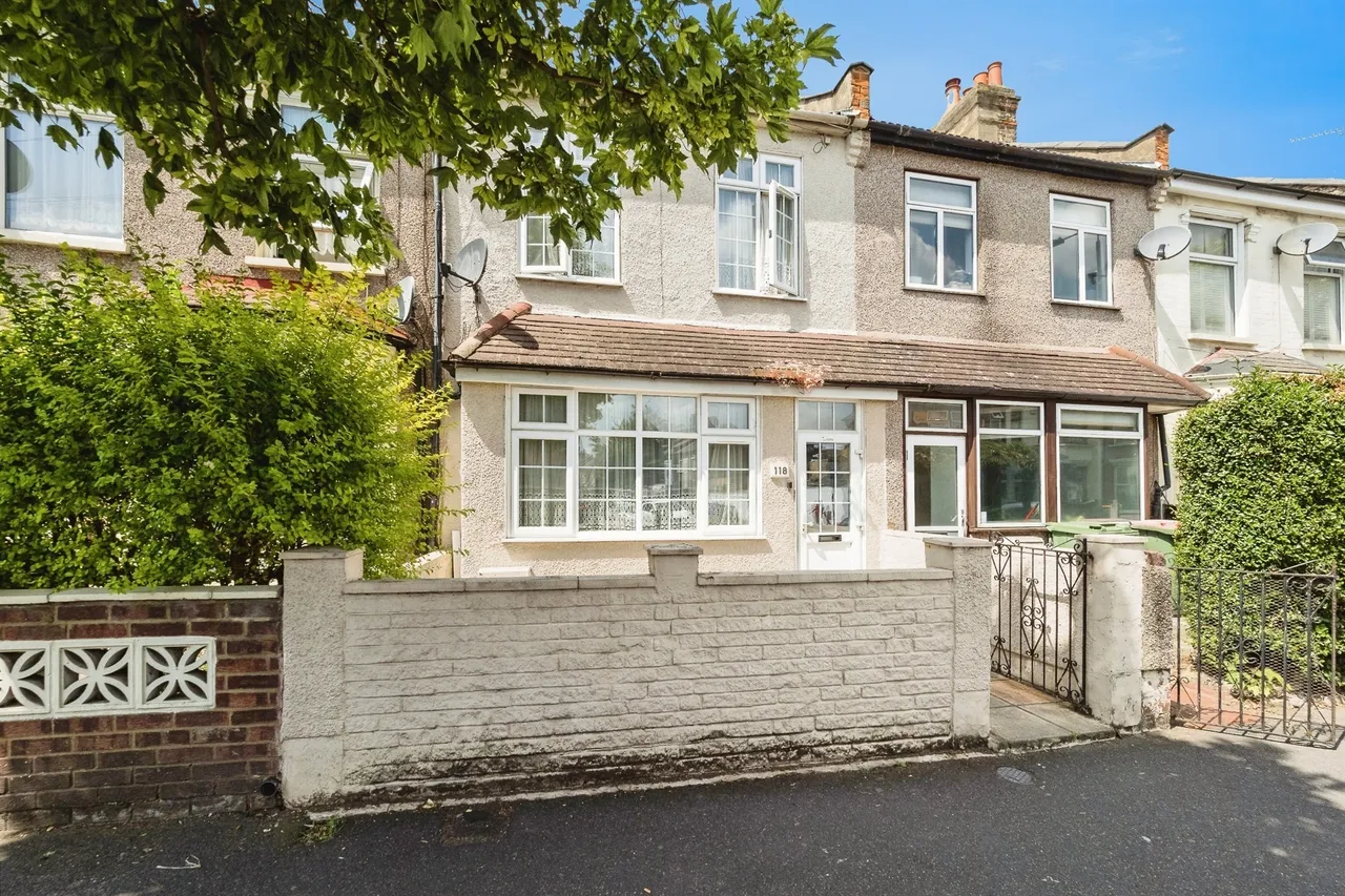 2 bed house for sale — Boundary Road, London