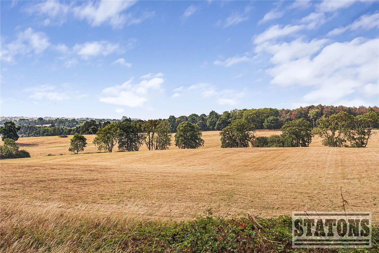 The Ridgeway, Cuffley, Hertfordshire, EN6 4BG, photo 7