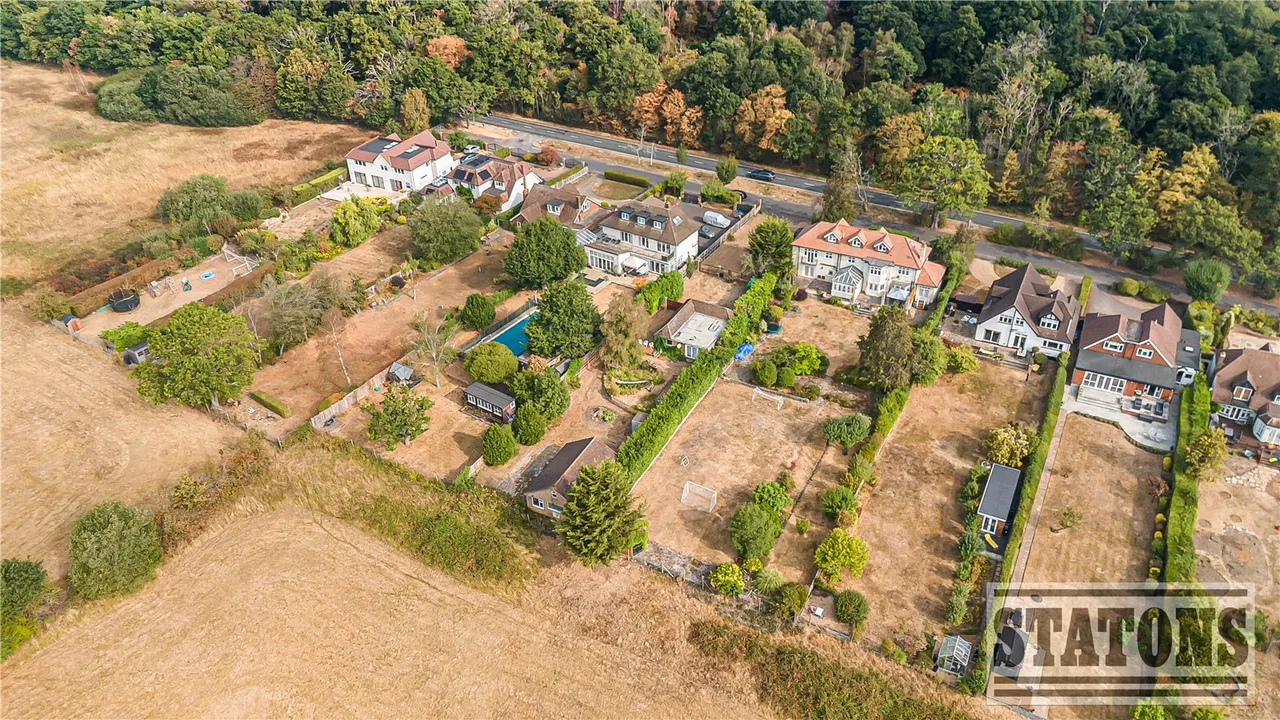 The Ridgeway, Cuffley, Hertfordshire, EN6 4BG, photo 10