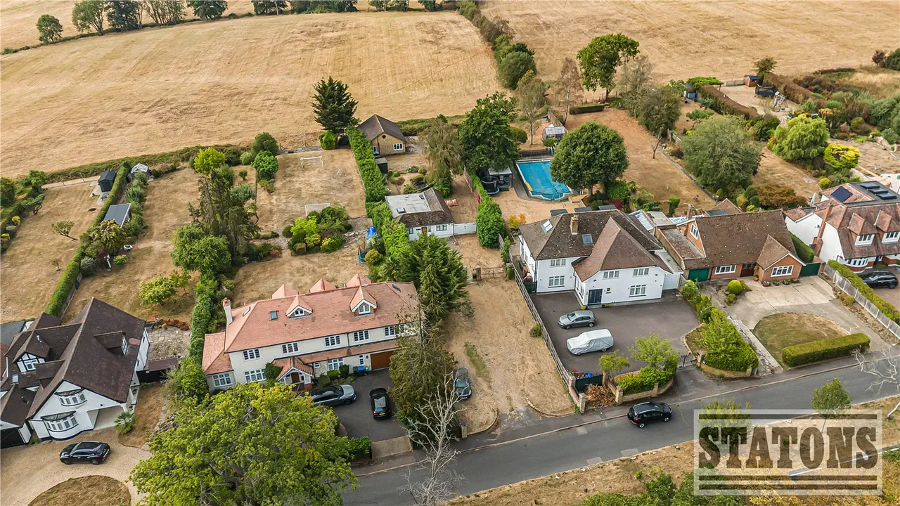 The Ridgeway, Cuffley, Hertfordshire, EN6 4BG, photo 12