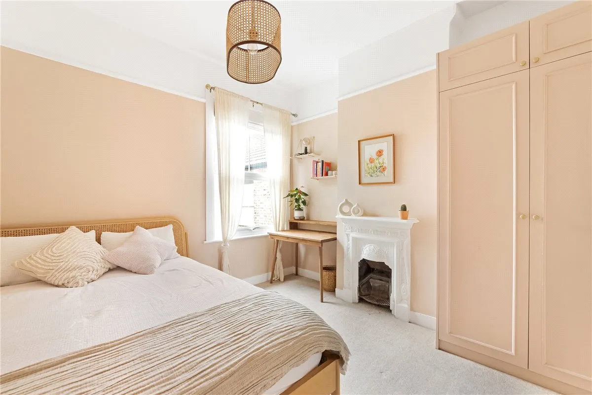 Tranmere Road, London, SW18, photo 12