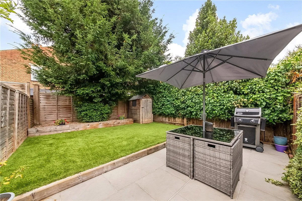 3 bed flat for sale, Tranmere Road, London, SW18