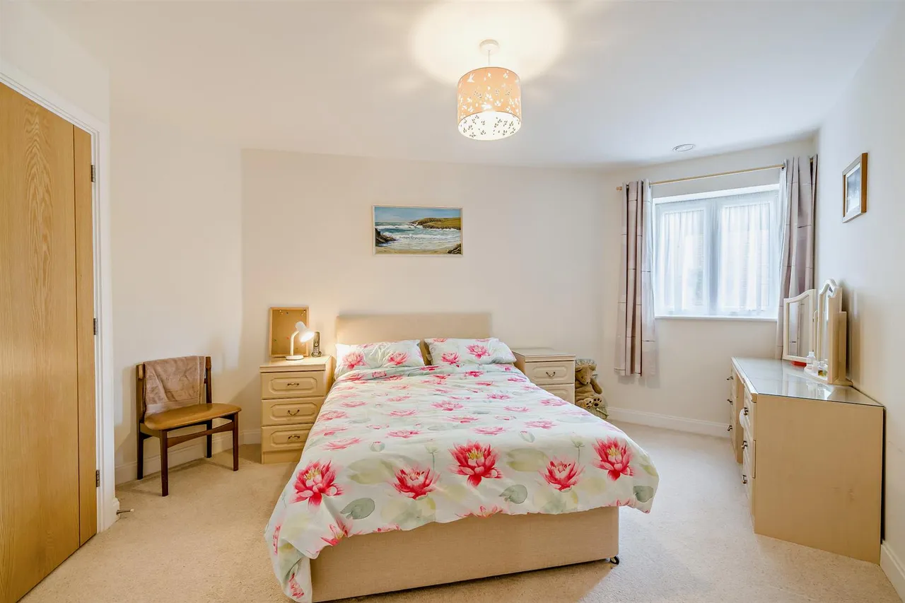 Moormead Road, Wroughton, SN4, photo 6