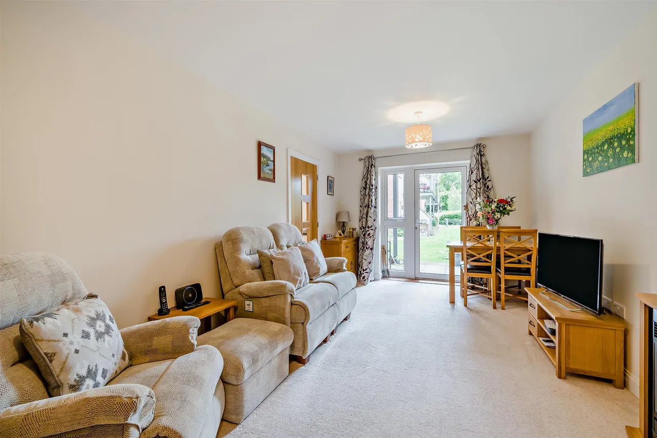 Moormead Road, Wroughton, SN4, photo 4
