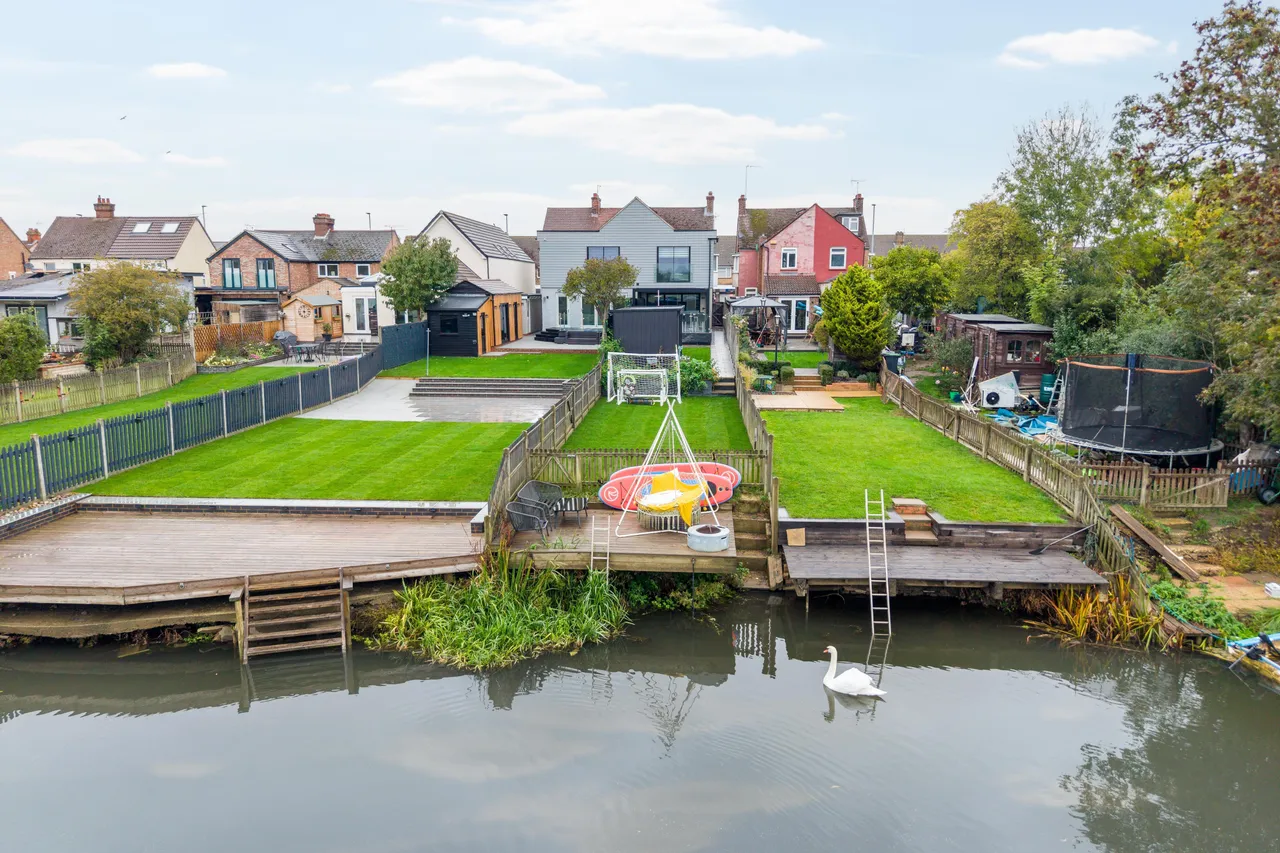 3 bed house for sale, High Street, Clapham